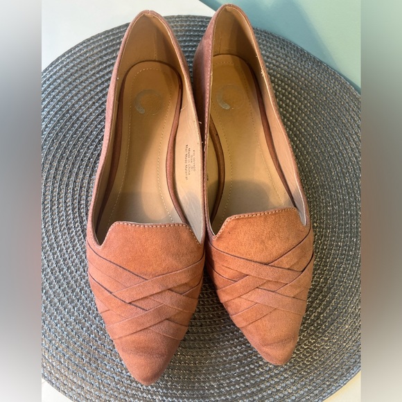 Journee Dusty Rose Suede Criss-Cross Flats - Picture 2 of 8